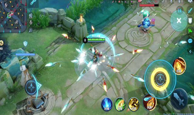 2技能的子弹特效和一技能的一样,只不过射出的方向不同而已.