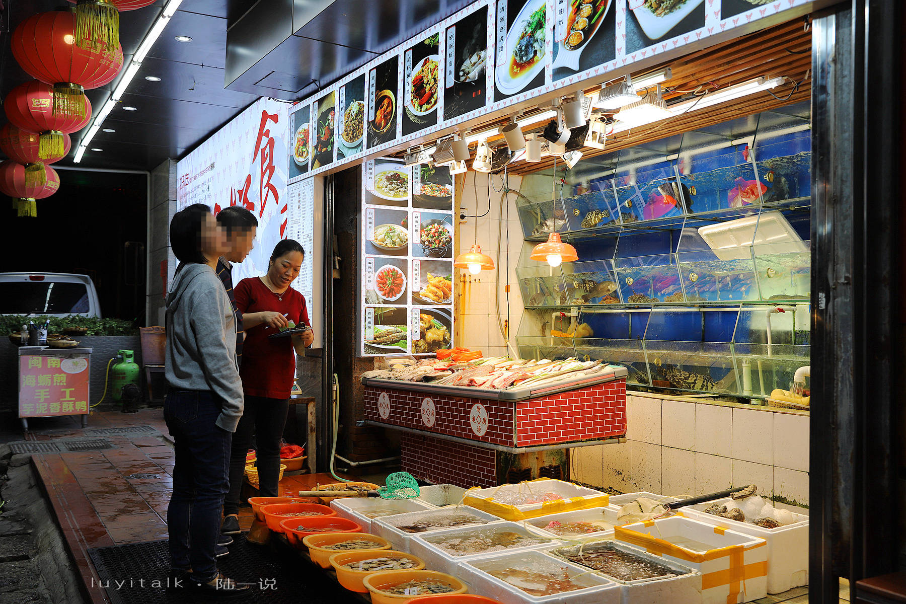 原创到厦门旅游,可探访老城区27年海鲜大排档,看看本地人喜欢的餐厅
