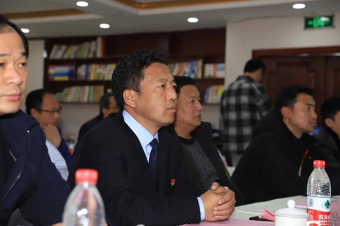 昌都新区管委会党委书记美朗松布同志,昌都市科技局党组书记,副局长