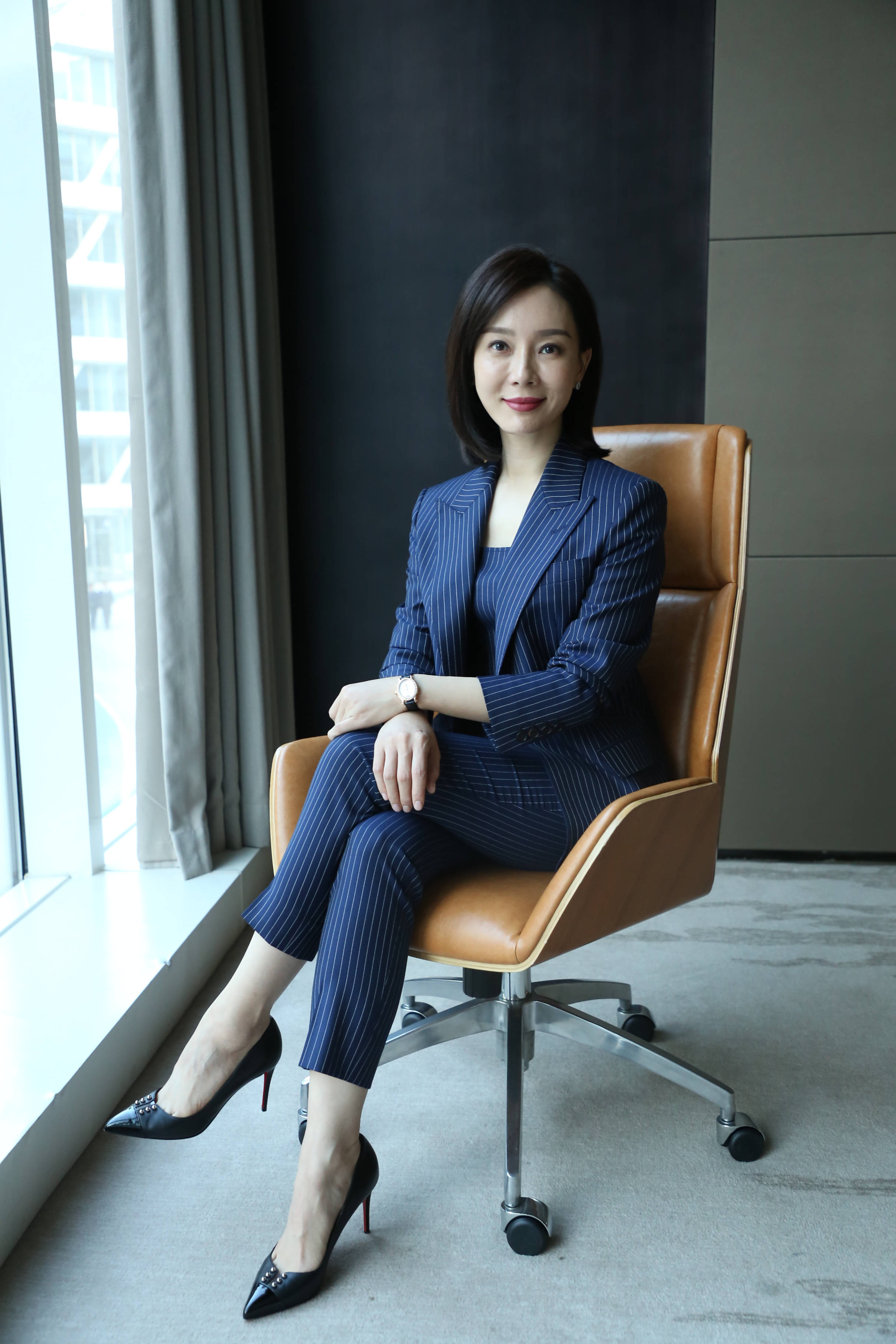 陈数总裁照?太霸气了