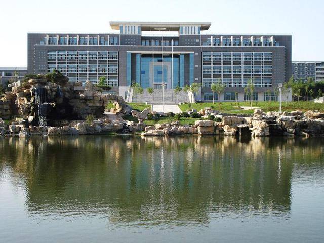 升本院校《山东青年政治学院》
