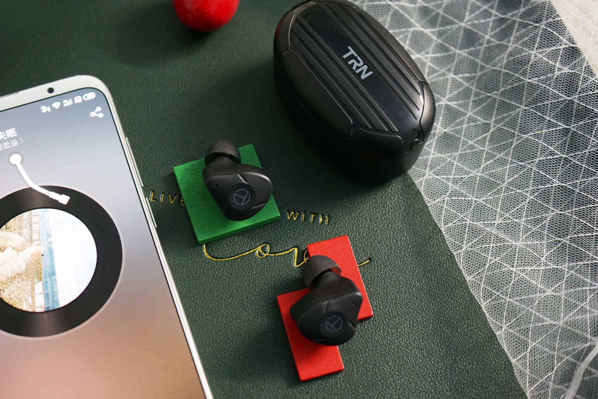 一圈两铁硬件全新升级trnt300耳机畅玩手游零延迟