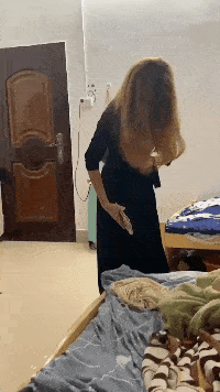 搞笑gif段子11我天天给你抓鱼吃不信你看吧