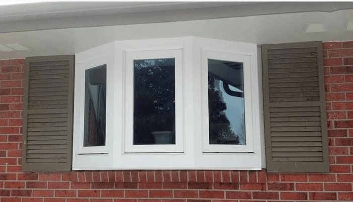 同样盖房子,为啥国外的窗户要凸出来?进屋逛一圈后惊呆了