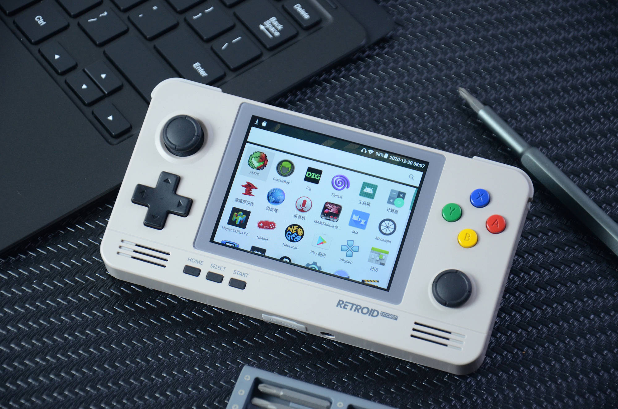 国产新款开源掌机评测35英寸屏幕内置双系统支持联机游戏