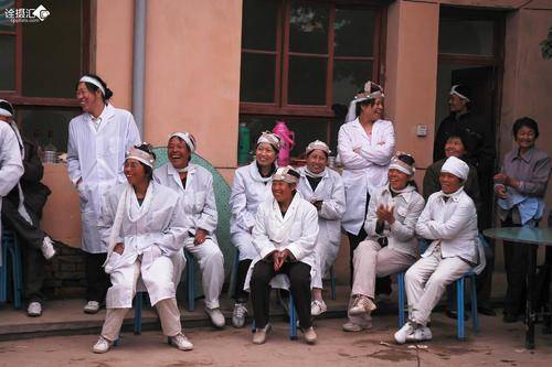 死人为什么要盖上脸