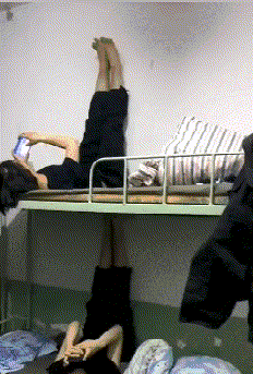 搞笑gif段子:看这无辜的小眼神,一脸的迷茫