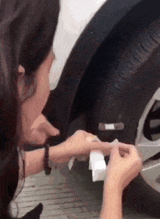 原创搞笑gif段子:1,有的时候会有不一样的惊喜班上有个男生学习极差