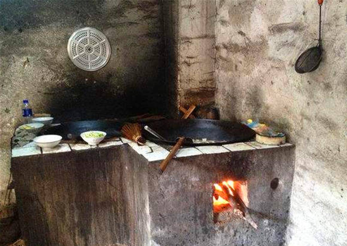 俗语:吃饭看灶头,穿衣看袖头,啥意思?老祖宗的识人之道