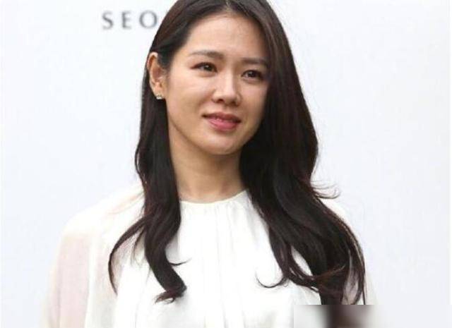 39岁孙艺珍素颜曝光,皮肤松弛,满脸细纹,网友:玄彬接受得了?