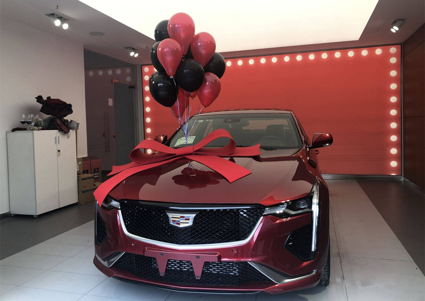 交车不只是戴朵大红花拍个照,这几个地方要检查,谨慎点不吃亏_手机