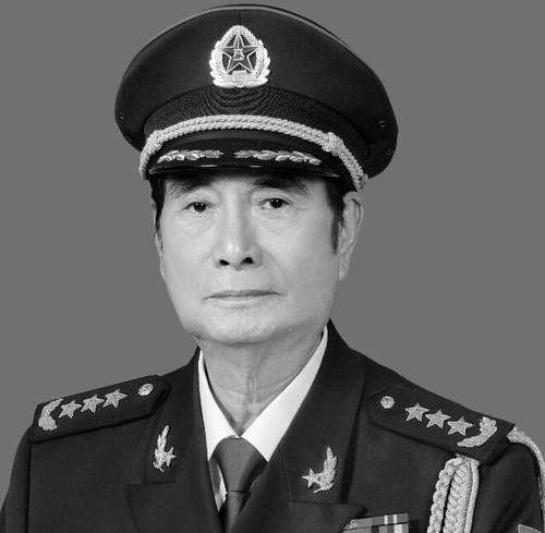1988年恢复军衔制后,七大军区司令员谁的军衔最高?