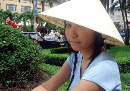 去越南旅游为何别一直看戴着草帽的美女？游客：经历让你有苦难言