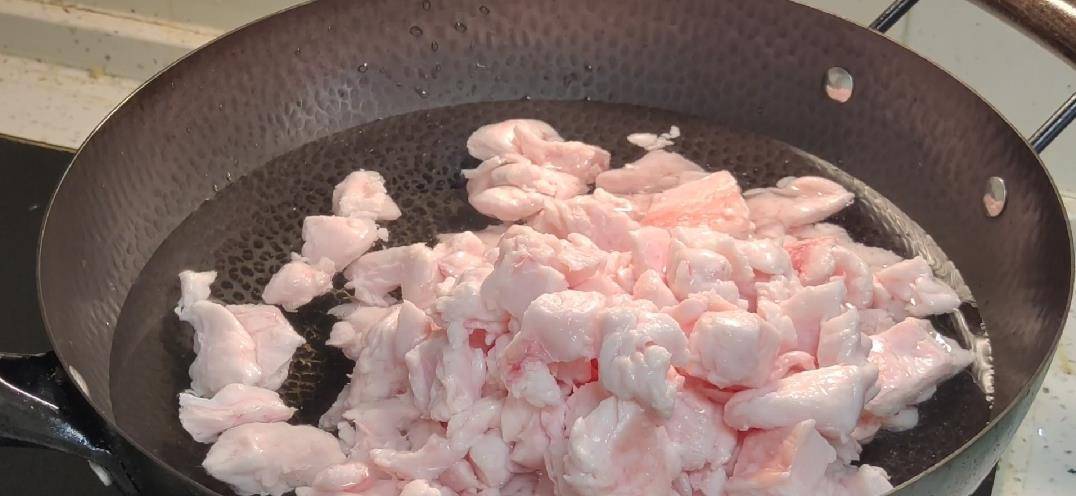 猪油怎么熬才好吃?记住"1煮2料1窍门,洁白香醇无异味,收藏