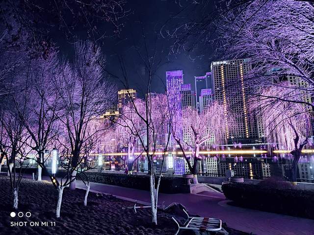 原创小米11夜景拍摄体验:滤镜下拍出迷离的夜色