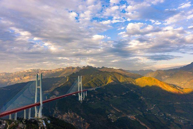 世界最高的桥梁，相当于200层的摩天大楼，就在中国！