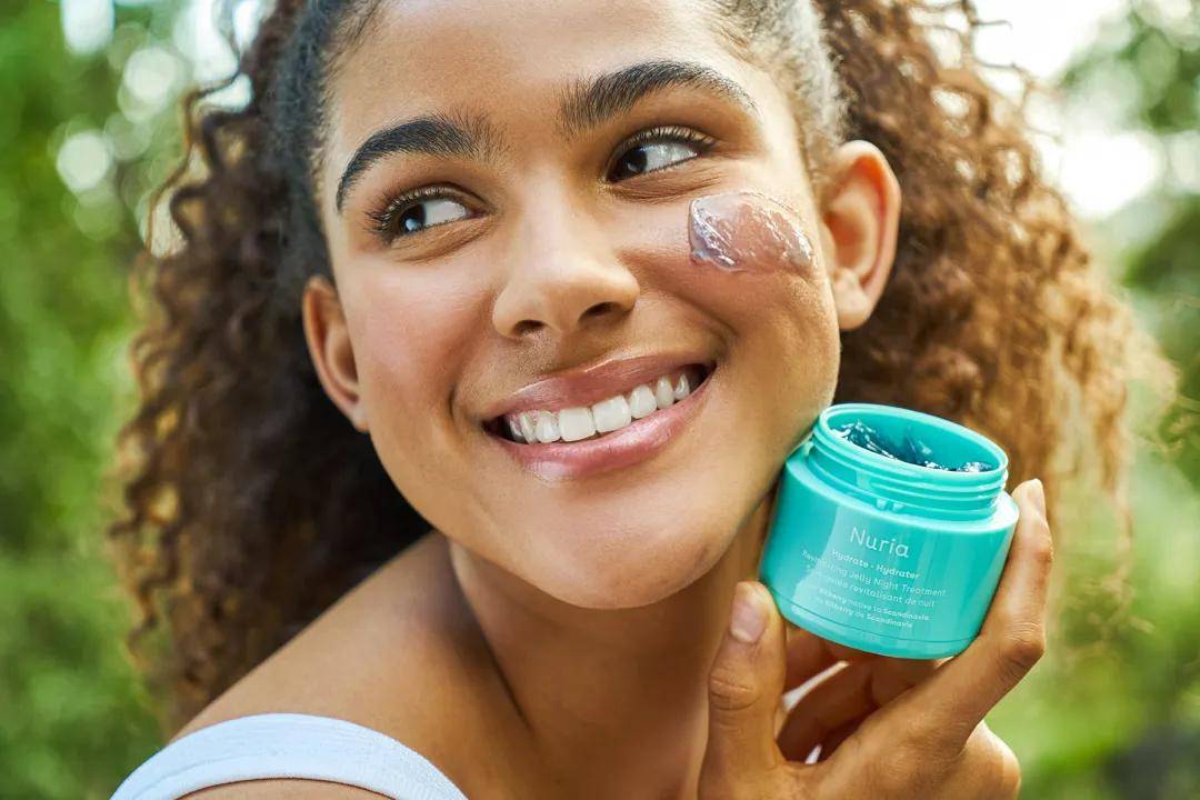 皮肤干燥是冬季的标配?duck不必!_肌肤