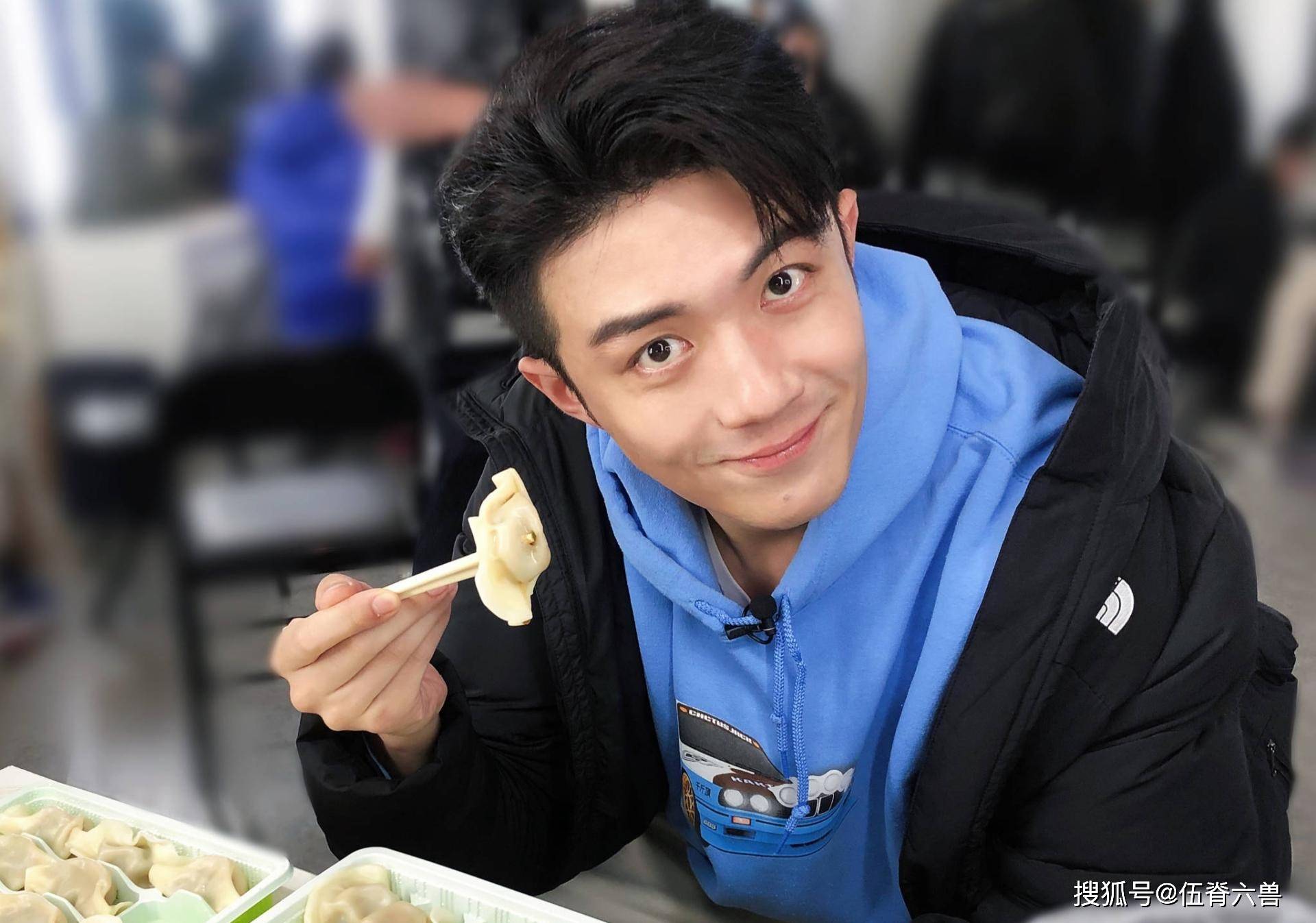 原创彭冠英因演傅慎行出圈,影视剧里的男主"坏"到极致反成特色