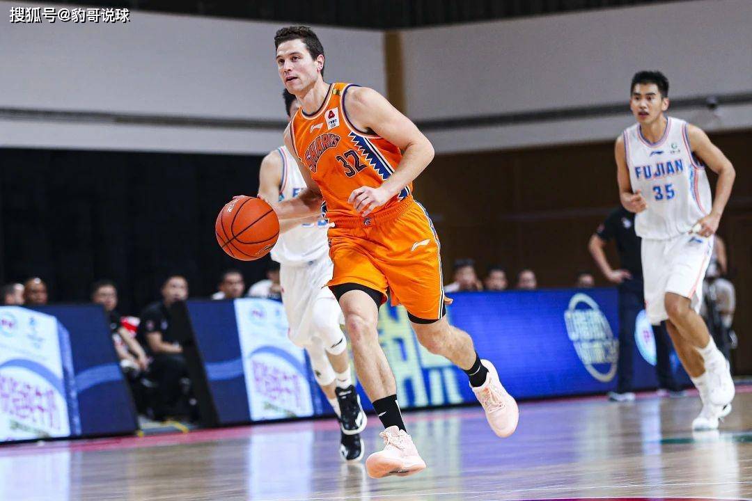 「cba」赛事前瞻:上海久事vs福建豹发力,上海鲨鱼所向披靡