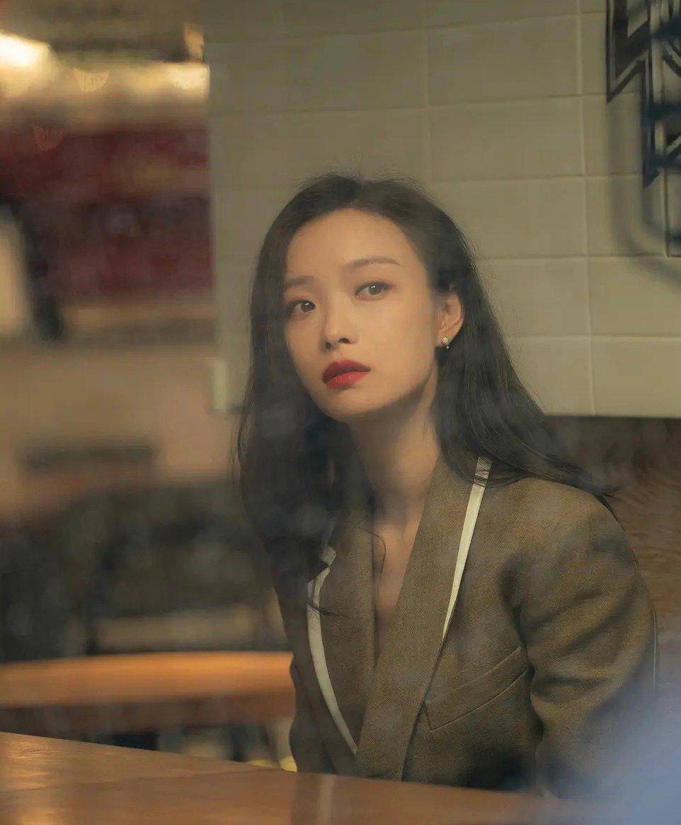 倪妮流金岁月的服装合集职场干练女性的代表赶紧get起来吧