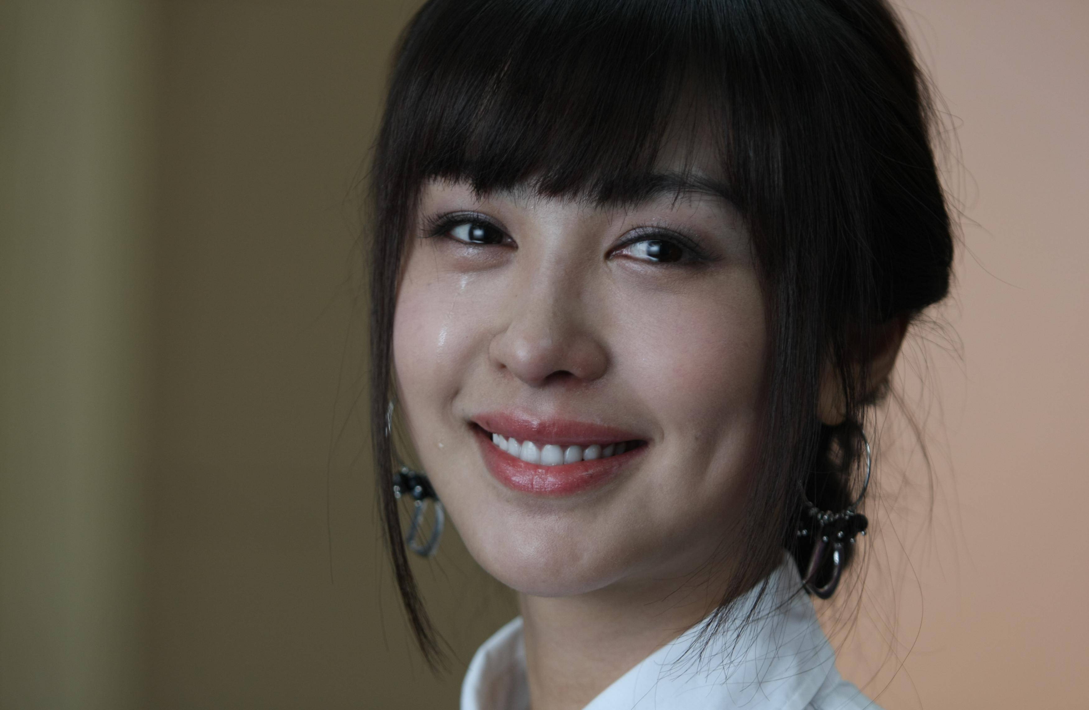 杨颖否认插足李菲儿,并揭穿黄晓明十年人设,李菲儿也是受害者?