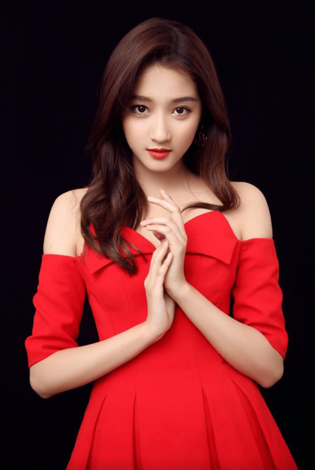 网曝关晓彤疑似延毕与王俊凯吴磊同演毕业大戏可信度并不高