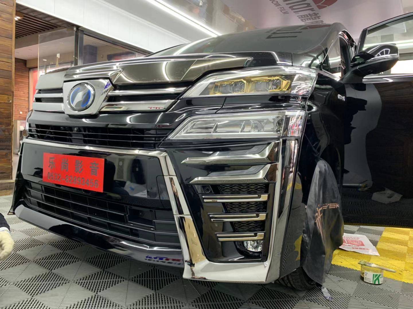 丰田威尔法外观大升级改装运动版前杠柚木地板全车隔音改装案例