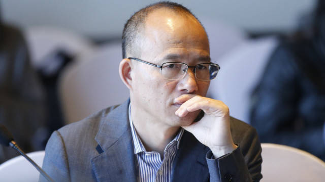 郭广昌不满足于此,他又吸引了3个复旦同学加入,并且把公司改名为复星