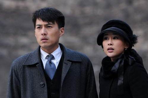 靳东爱过的三个女人,兜兜转转,最后娶了曾离异的她