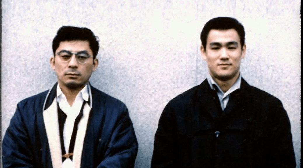 木村武之在34岁时遇到了18岁的李小龙,被他的功夫和人格魅力所征服,便