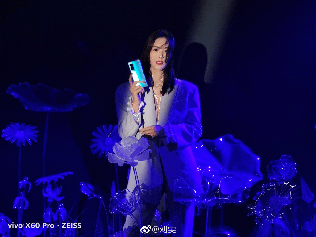 微云台助你成功追光,vivo x60系列一展强大影像表现_刘雯
