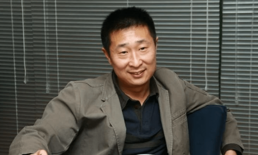 原创他是国家一级演员,为尽孝与妻子在病房结婚,儿子却成他一生的痛