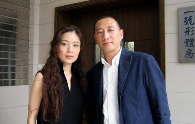 她是"唐僧母亲",余秋雨为她"妻离子散",如今57岁却无一子嗣_马兰