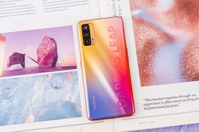 差价100会有多少差别?realme v15对比小米系千元机