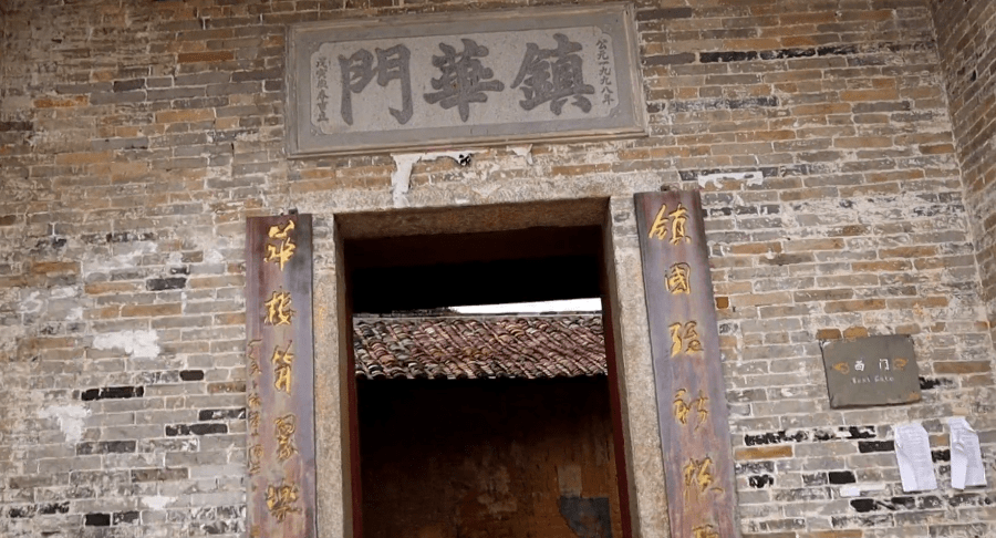 广州城郊古村落，古朴古香都是老建筑，巷道错综复杂堪称“迷宫”