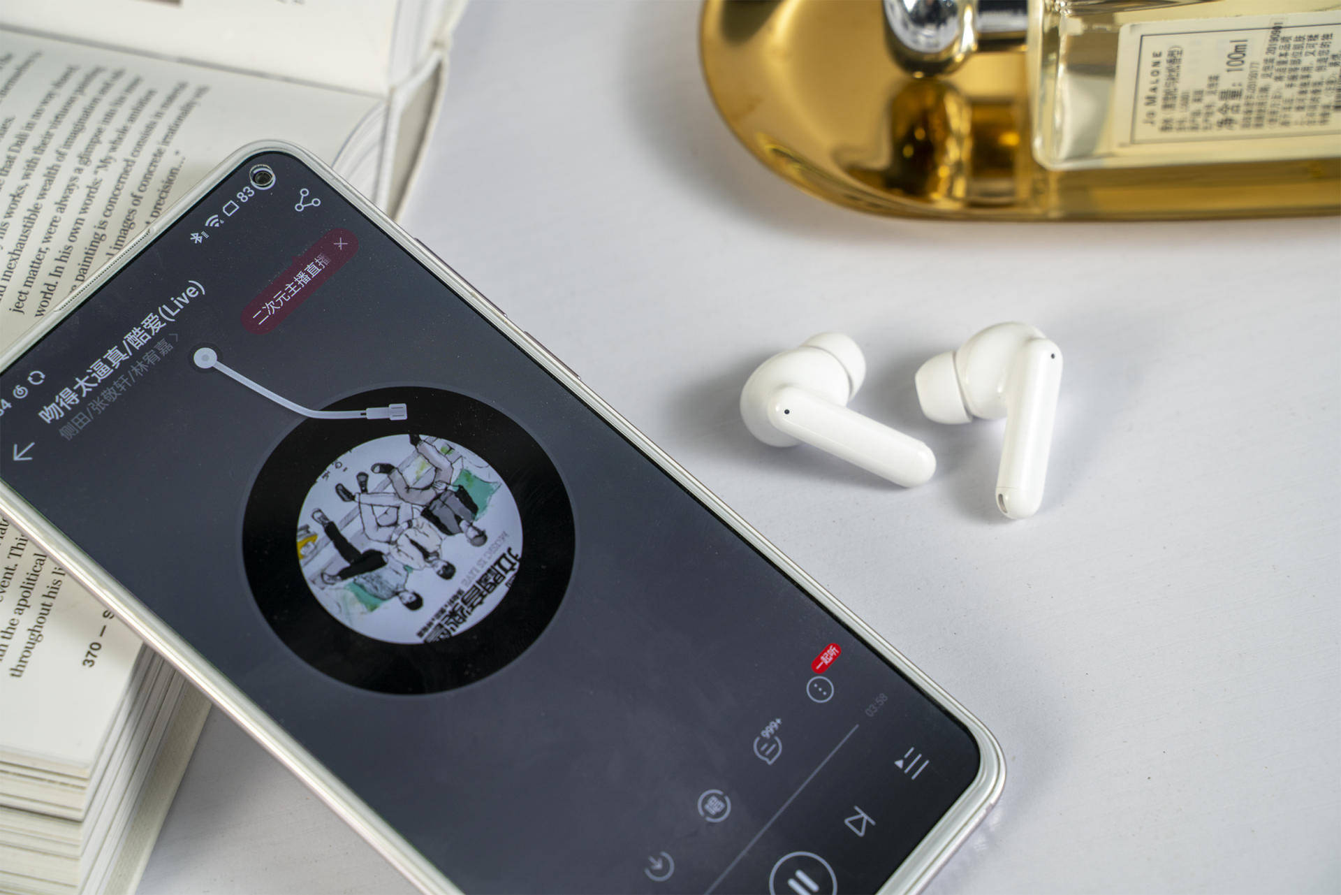 x 音乐制作人阿鲲老师调音确保了魅族pop pro在声音上的下限