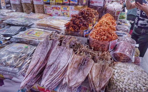 越南旅游导游把游客往农贸市场带，菜场成景点，没地可逛了吗？