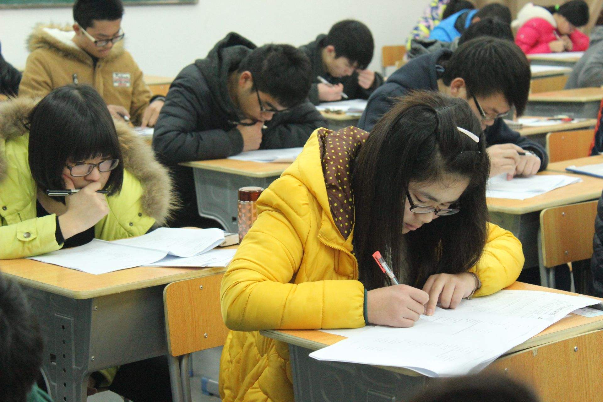 原创事业编和公务员区别在哪里考哪个合适看完待遇差距就明白了