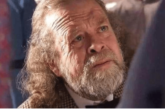 演了40年外国人,观众都不知道他是中国人_徐亚洲