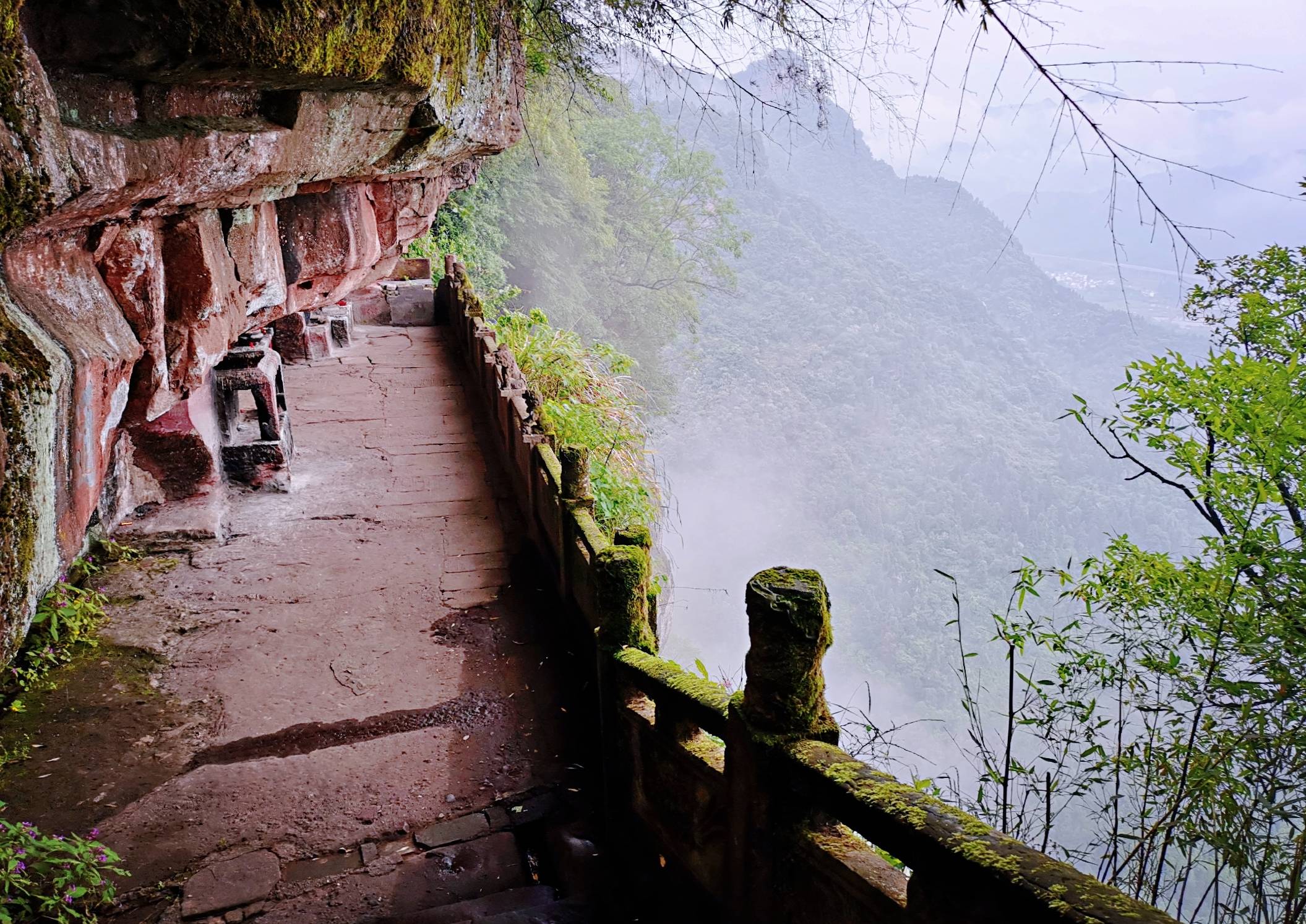 中国道家第一村,悬崖上的月华天街,叹为仙境