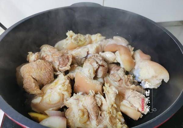 猪脚怎么炖才不会一股味 3bda11ef7ae145c3942b1728024cb8ea.jpeg