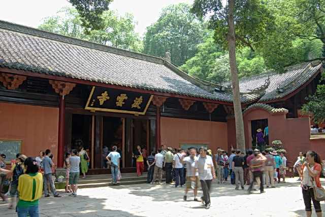 四川香火最旺盛的4座寺庙：两座免费对外开放，游客们都说很灵验