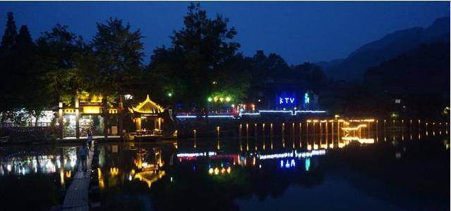 旅游夜景景点 96923806a82547b2a9a53751e4549020.jpeg