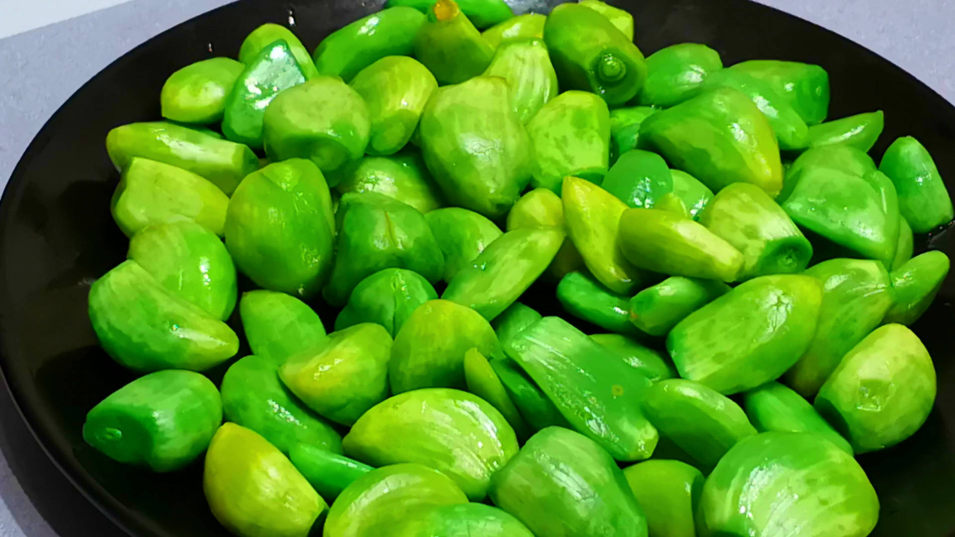 怎么腌腊八蒜 d58fa535369e416aa7b29445db076344.jpeg