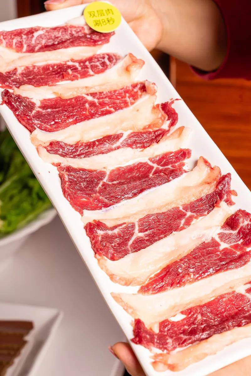 「双层肉&肥牛」—— ——· 同一只牛,不同口感 ·还有更多小菜,等你