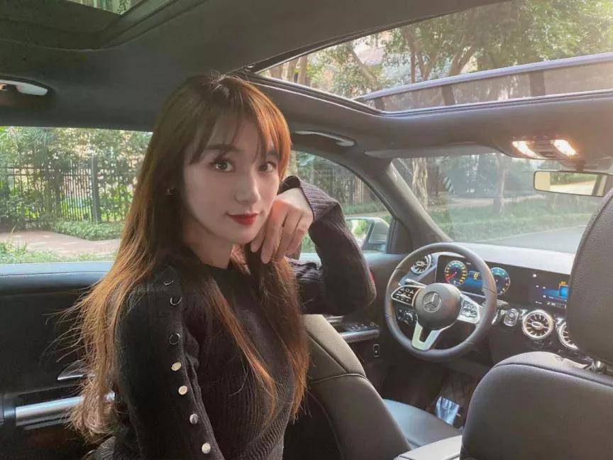 身为一枚90后高颜值女设计师 我为何对奔驰gla如此爱不释手 功能