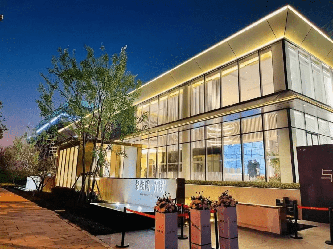 近享南洋广场,华旭广场等优质商圈,沃尔玛,五星电器,世纪环球院线