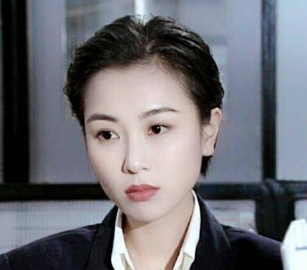 什么样的脸能扛得住短发看巅峰时期的港星林青霞也排不到前三