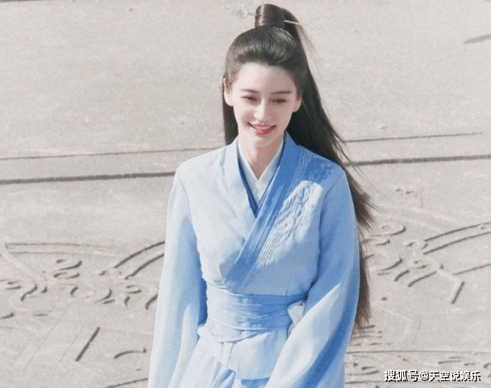 蓝色古装 0f06bda2ffbf482ca37cd12224623998.png