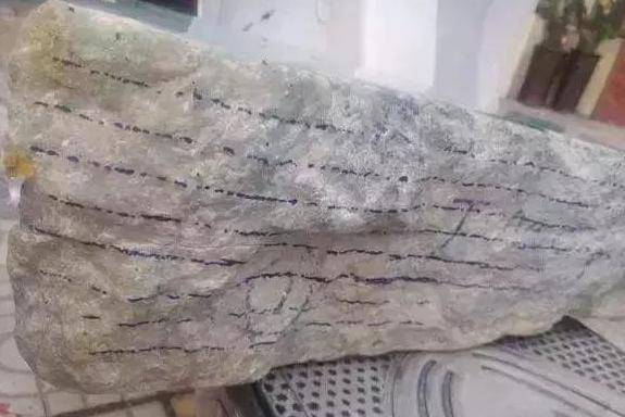 激光碎石怎么要一万块钱 aaacfcab01444919a81e890b18194bc5.jpeg